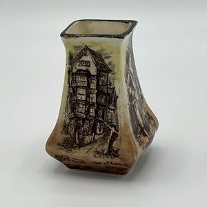 ROYAL DOULTON of England  MINIATURE VASE from 1905